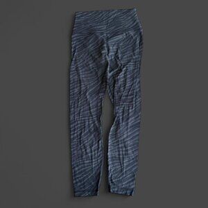 Lululemon Women size 4 grey striped leggings #athleisure #yoga #activewear